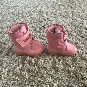 Toddler winter pink boots